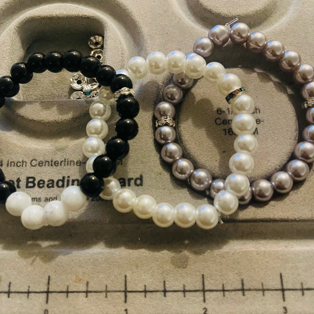 Elegant Pearl Beaded Bracelets Set